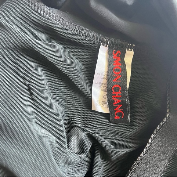 SIMON CHANG Women’s black miracle slimming 1 pc swimsuit. Size 10/12 - Picture 5 of 6